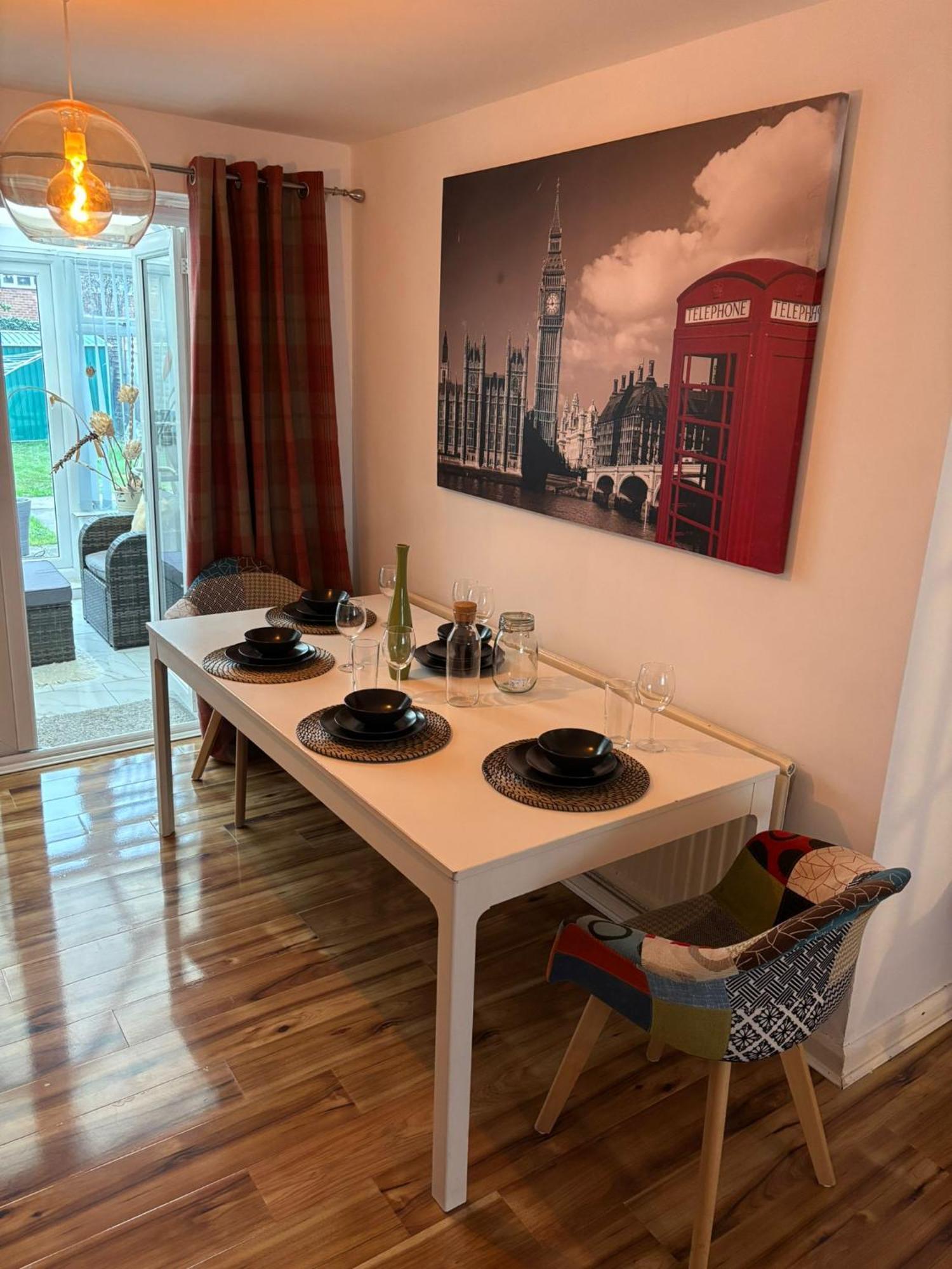 Apartment Spacious 3 Bed House Near Airport, Nec, Hs2