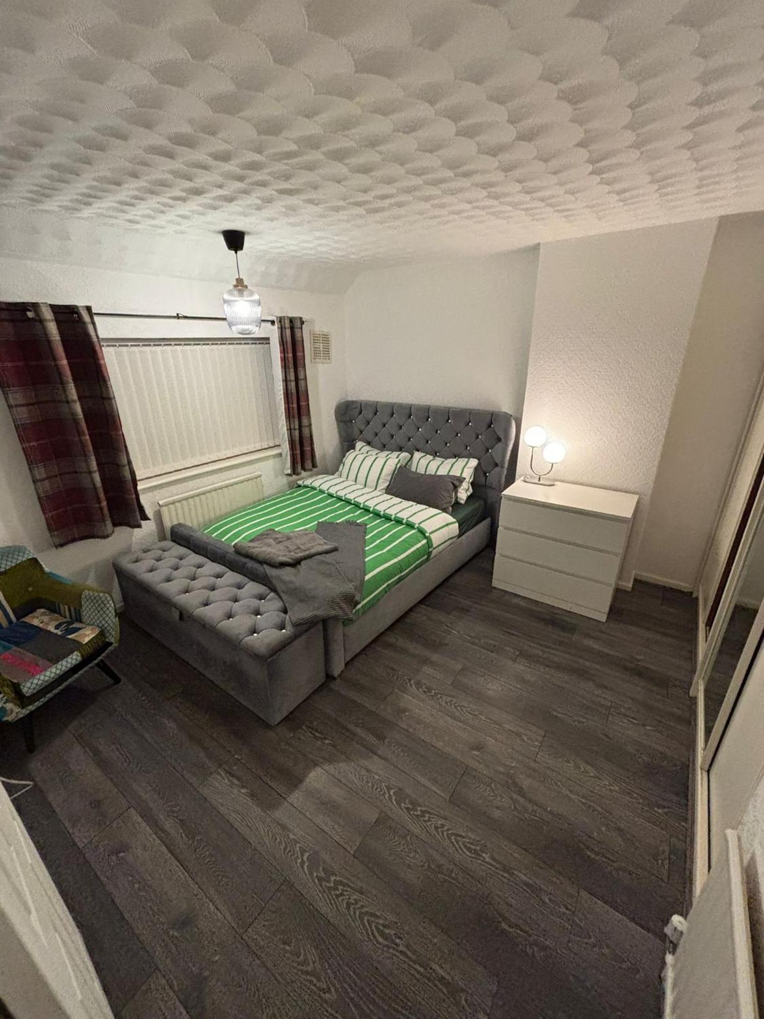 Spacious 3 Bed House Near Airport, Nec, Hs2 * Birmingham